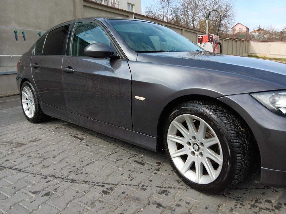 Vând BMW seria 3 E90
