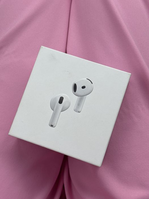 Apple Airpods 4 with Active noise Cancellation