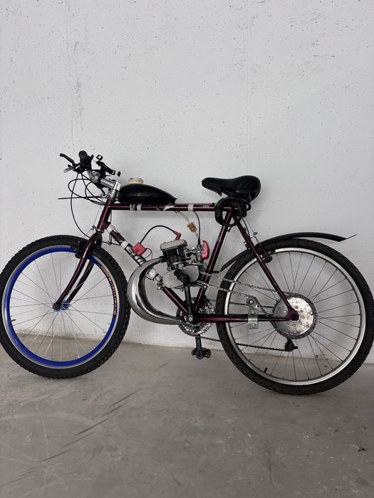 Bicicleta cu motor