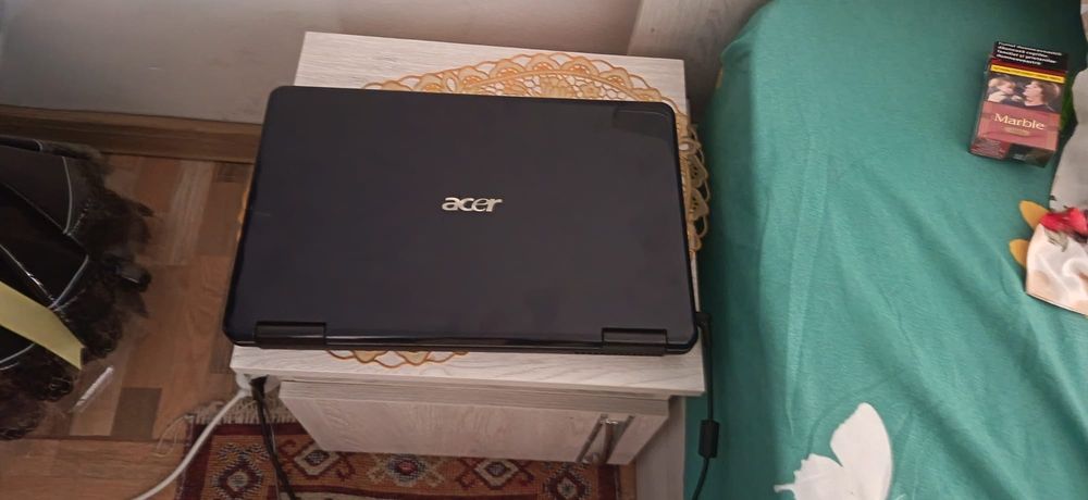 Vând laptop acer