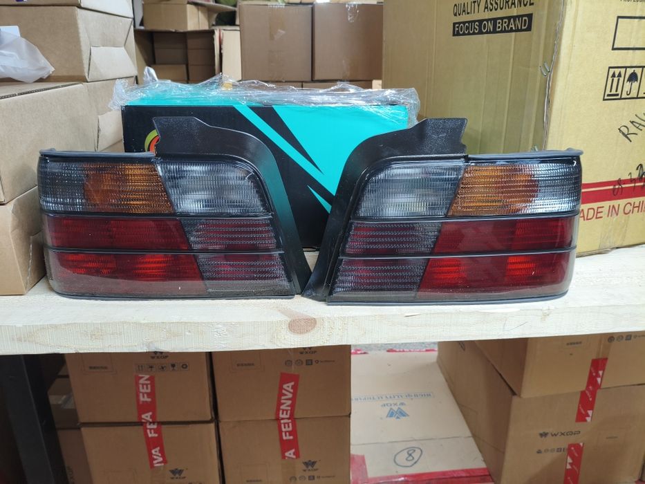 Продаю задние фонари БМВ/. BMW Е36