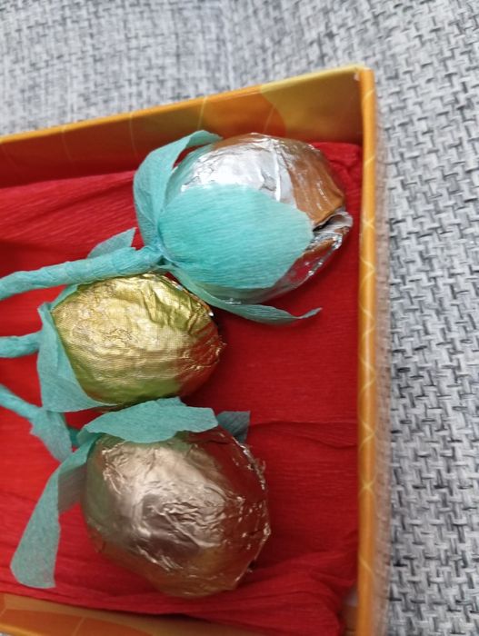 Упаковка для подарка, орешки.