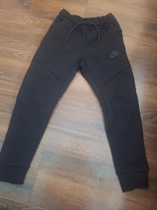 Nike tech nou nout pt copii