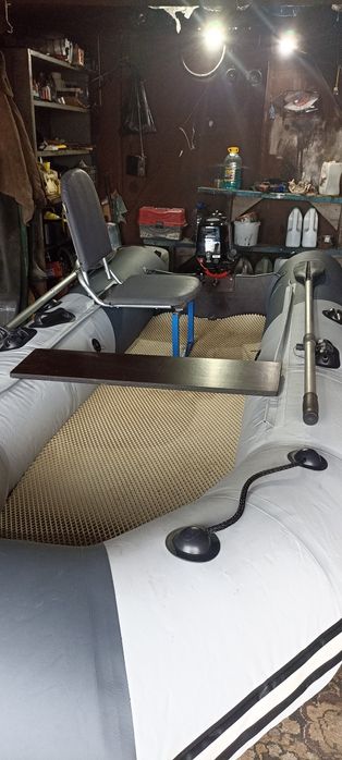 Продам лодку таймень 320