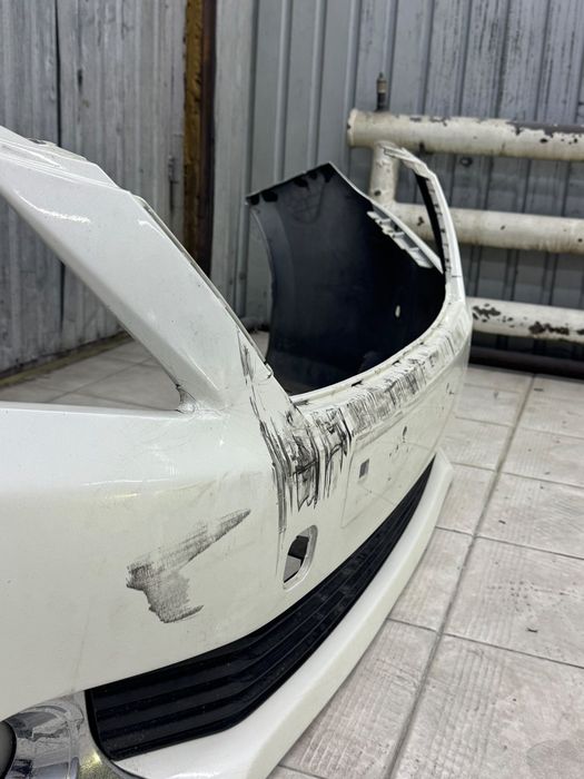 Бампер оригинал CAMRY 50