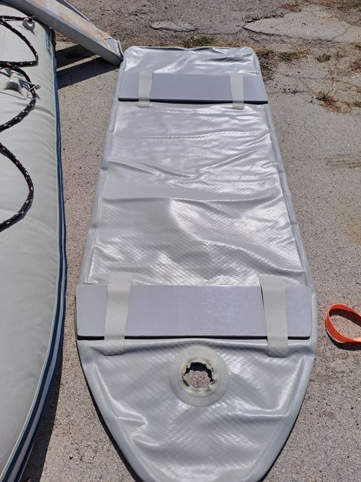 Лодка 3,60 м. надуваемо дъно и кил .