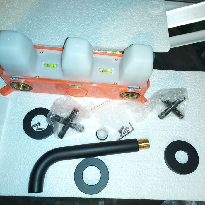 Baterie incastrata pentru lavoar REA EXIT black mat