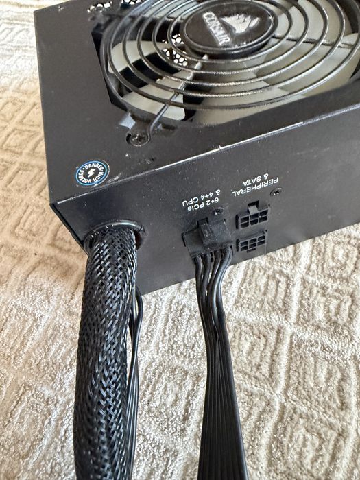 Sursa PC Gaming Corsair Seasonic Cougar 550W si 650W Multe Variante