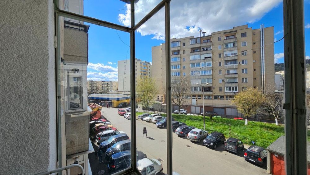 Vand apartament cu o camera (Tudor-langa piata de la Diamant)
