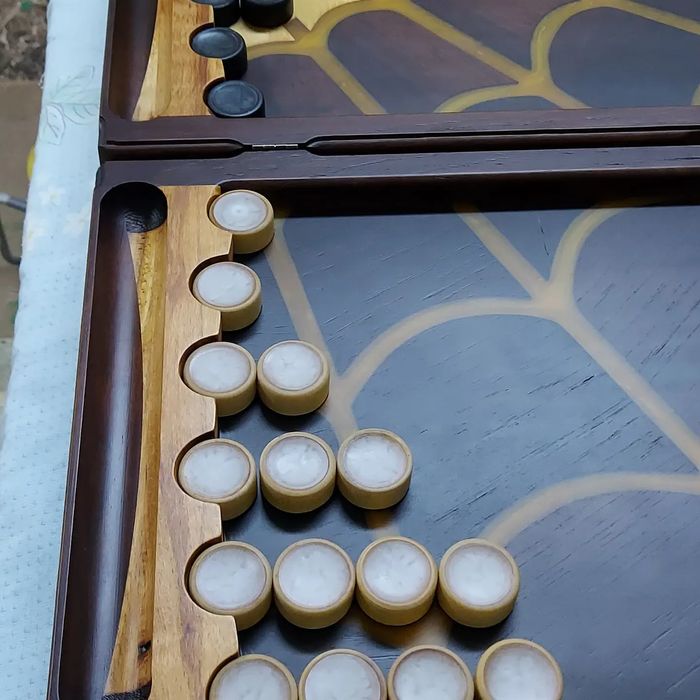 Нарды из дерева резные