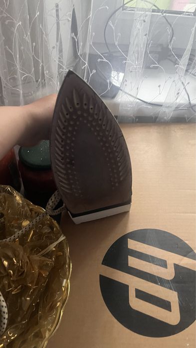 Продаю утюг