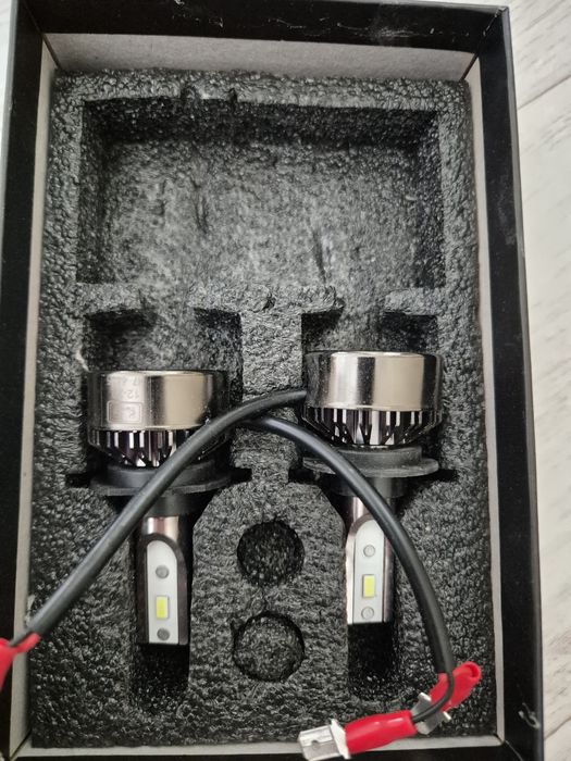 Продам Led лампочку.  H15 и H7 "Mtec"