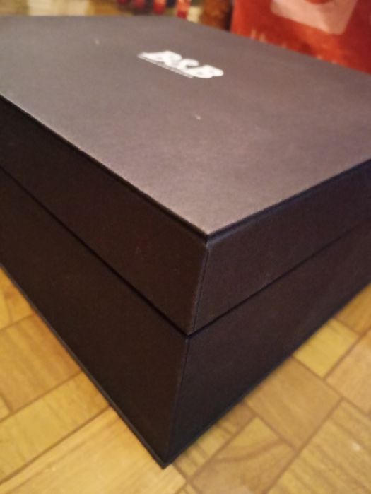 Сувенирная  подарочная , юбилейная коробка B&B