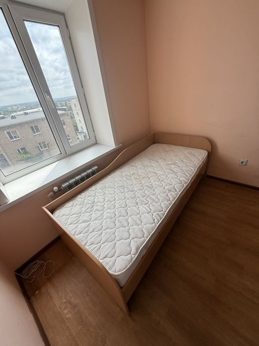 Продам кровать б/у