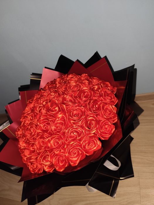 Букет из Атласных роз