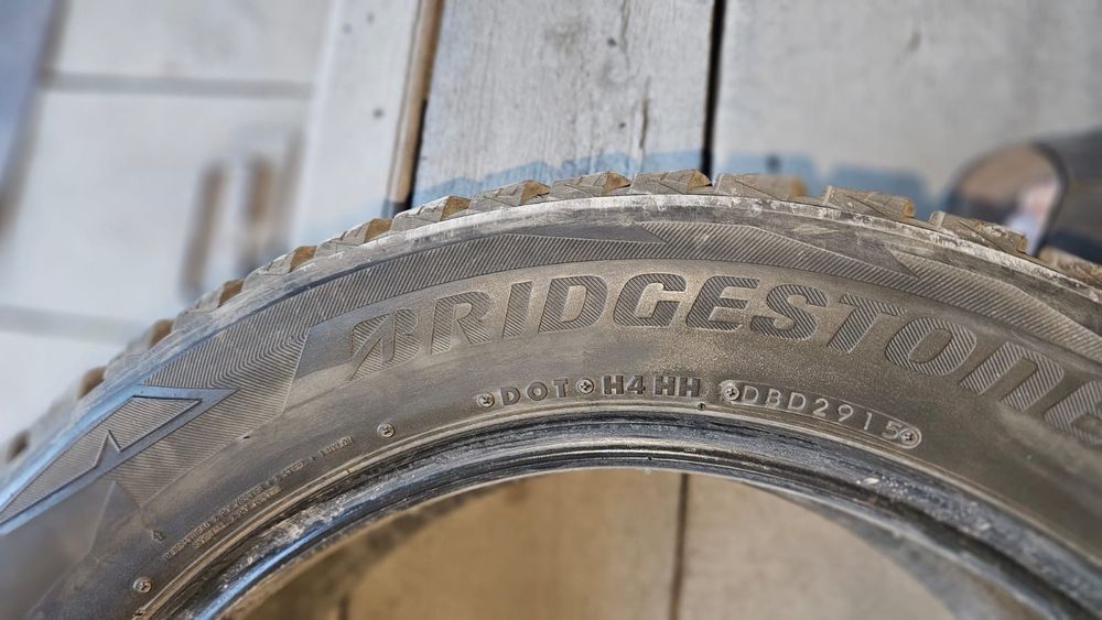 Резина Bridgestone Blizzak R19