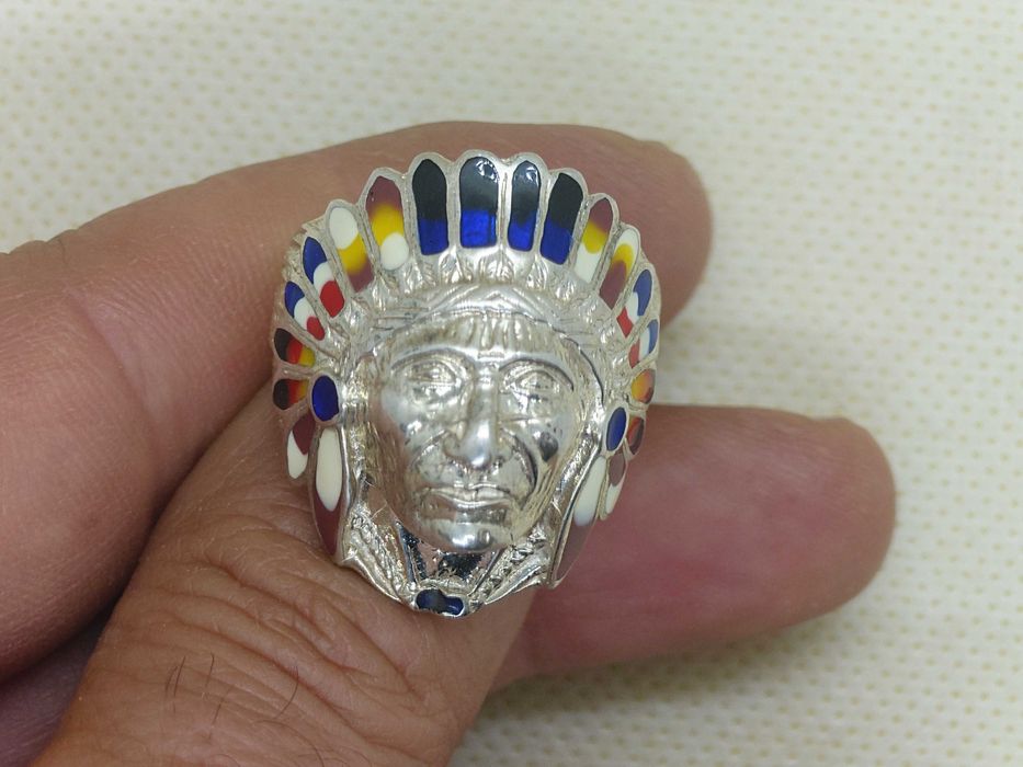 Inel din argint masiv cu detalii emailate, model căpetenie amerindiană