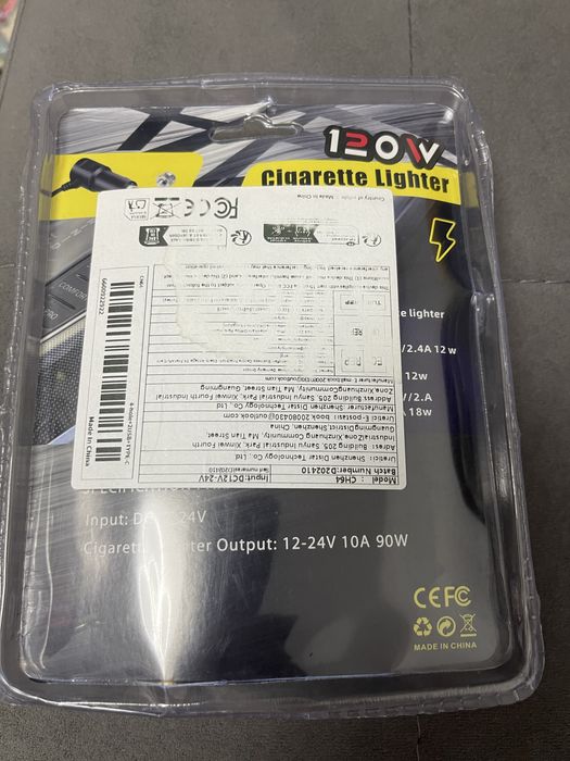 Adaptor auto 12V – 3 prize + port USB