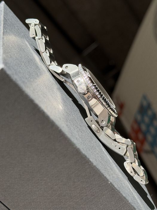 Автоматичен часовник Oris Aquis Date 39.5mm