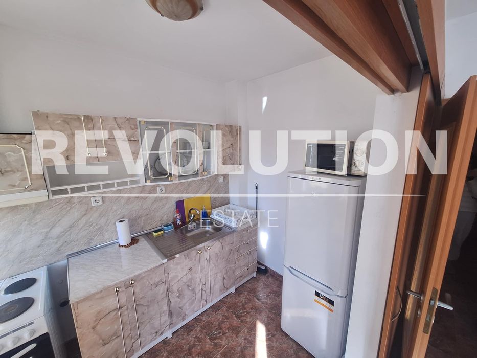 Дава се под наем Тристаен апартамент в Пловдив, Младежки Хълм - 130 кв.м за 600 € - Снимка #3