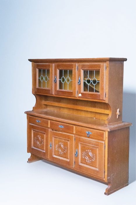 Vitrine din lemn masiv