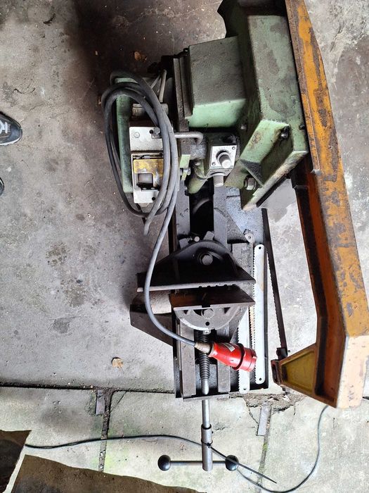 fierastrau mecanic , polizor trifazic