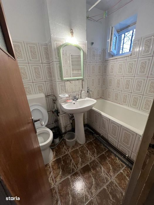 Apartament 2 camere, etajul 1, Trivale, Pitesti