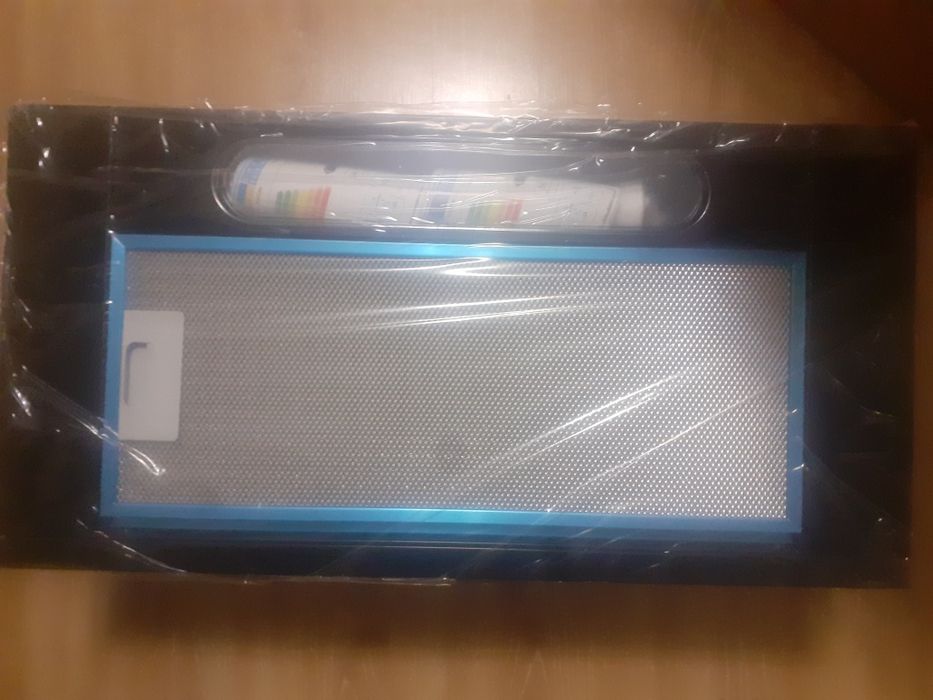 Продам Вытяжку Samsung новая.