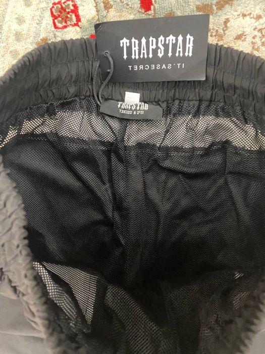 Новые шорты trapstar