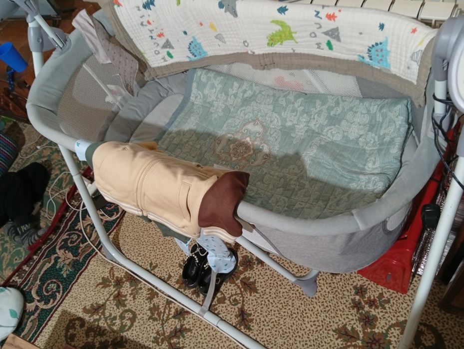 Продам детский манеж электрический