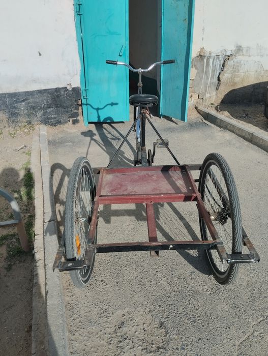 Трехколесный велосипед