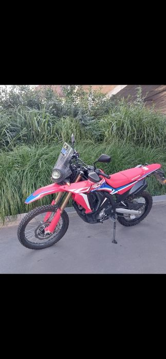 Vând Honda CRF300 Rally – 2.500 km