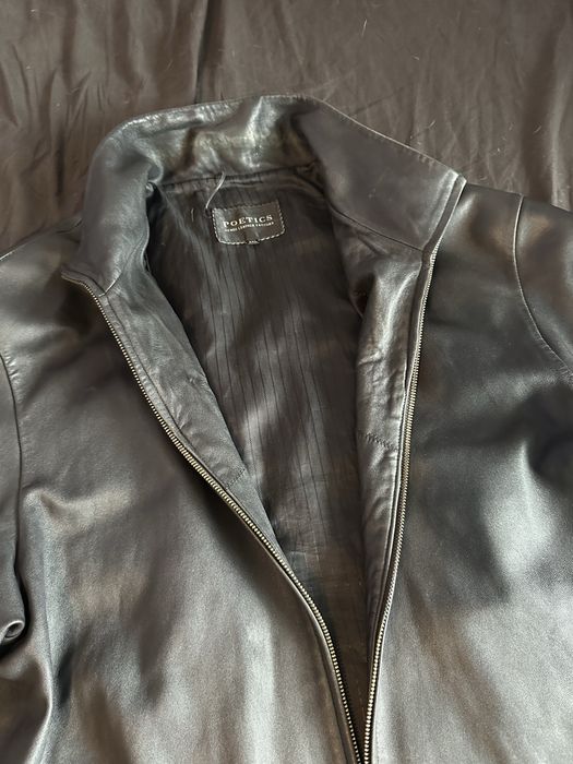 Яке естествена кожа - Poetics