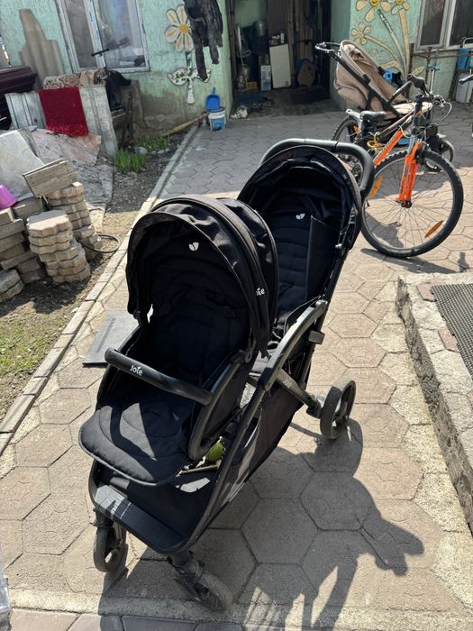 Двойная коляска Joie