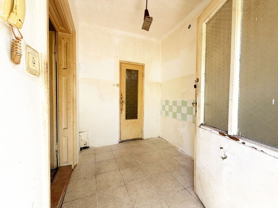 Apartament cu 1 cameră la curte – central