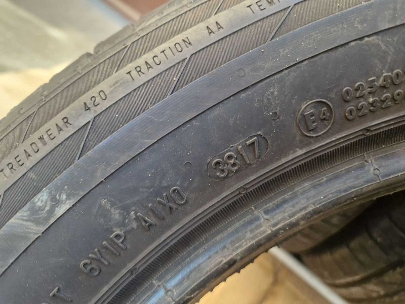 4 Continental R18 235/50
летни гуми 
DOT3817