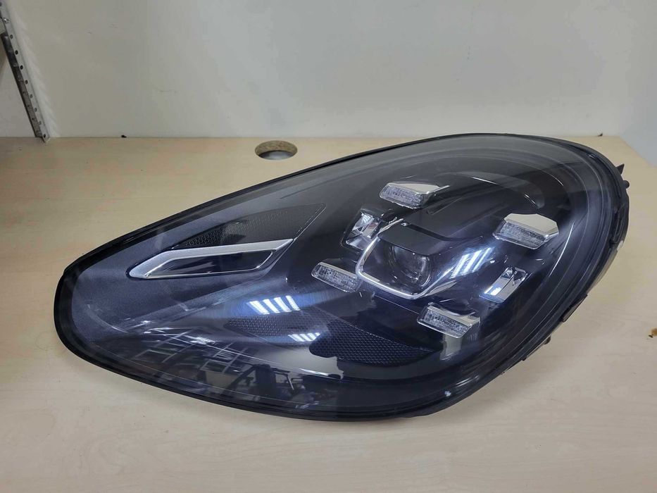 Ляв фар за Porsche Cayenne 2015-2018 lqv far порше кайен