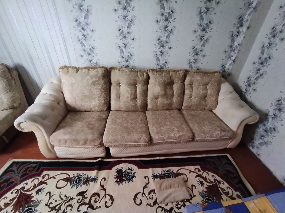 Продам диван мягкий