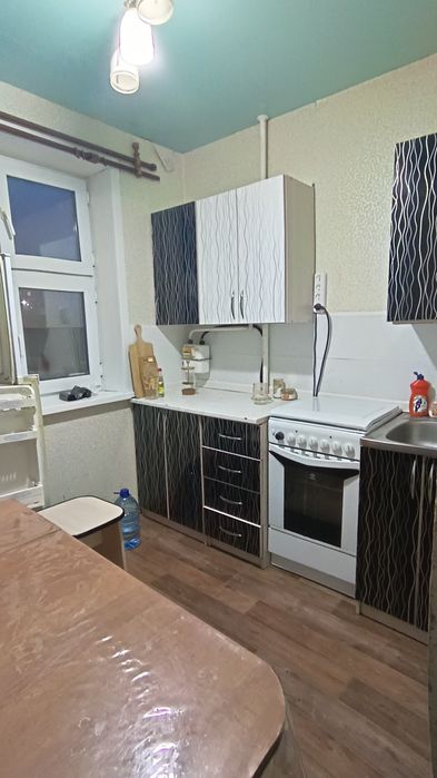 Продам 4-хкомнатную квартиру по пр Металлургов 6.