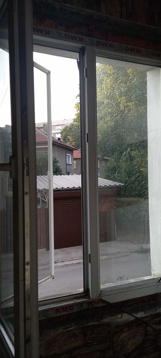 Продавам апартамент кв.Здравец