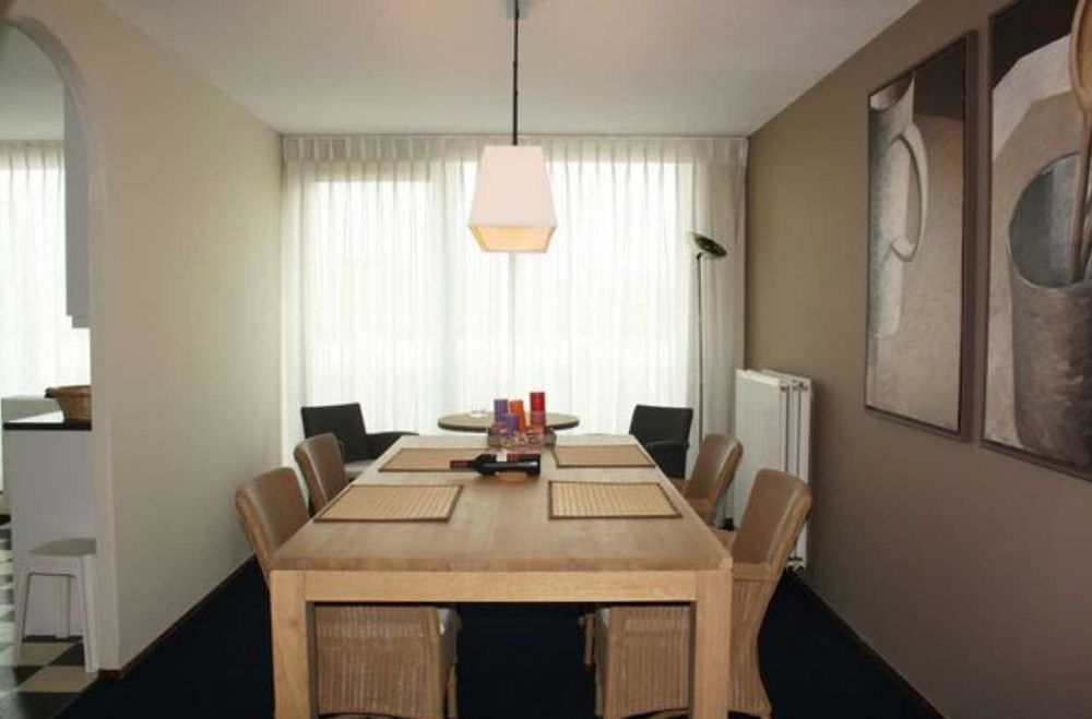 Дава се под наем Четиристаен апартамент в Пловдив, Младежки Хълм - 98 кв.м за 510 € - Снимка #2