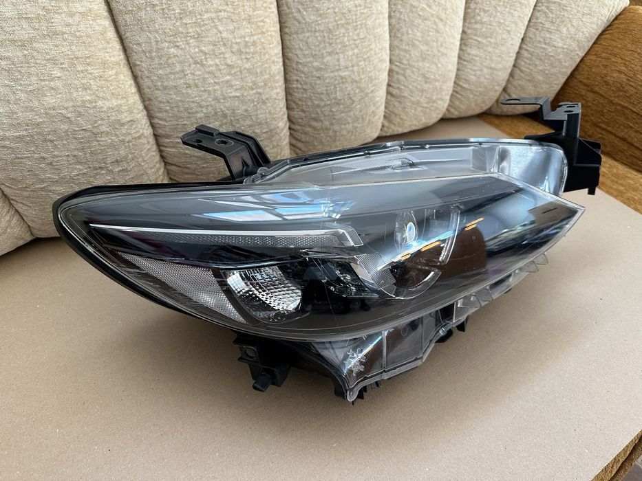 Far dreapta Mazda 6 2015-2020, stare foarte buna