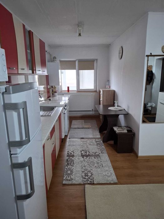 Garsonieră mare 42 mp | mobilată | AC | Sângeorgiu de Mureș – Apolo