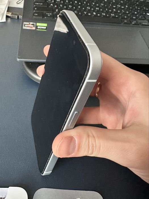 Продам iPhone 15 128GB