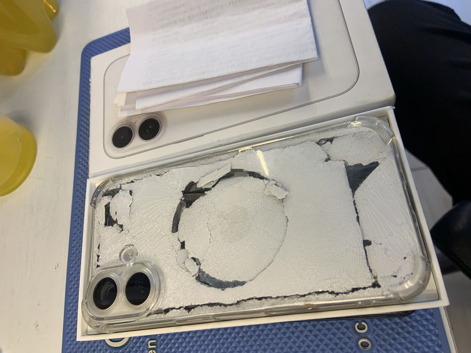 Iphone 16 128Gb .       .