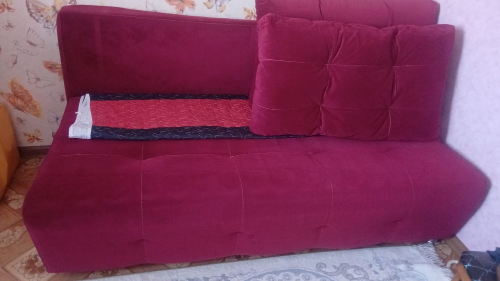 Продается диван раскладушка.