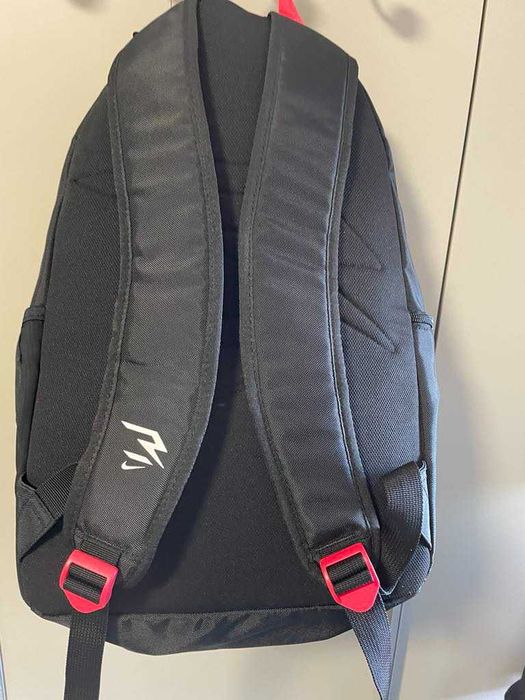 Спортна раница Nike