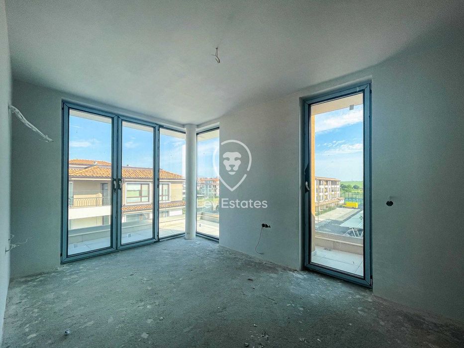 Продава се Тристаен апартамент в Бургас, Сарафово - 152 кв.м за 1507 €/кв.м - Снимка #12