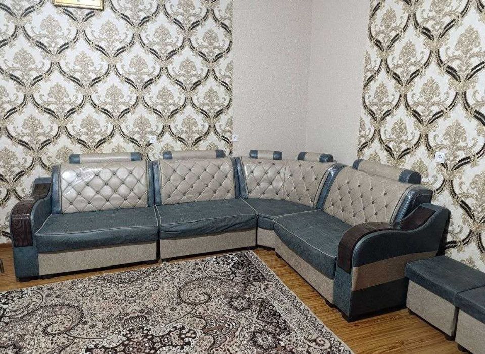 Уголок мебел сотилади