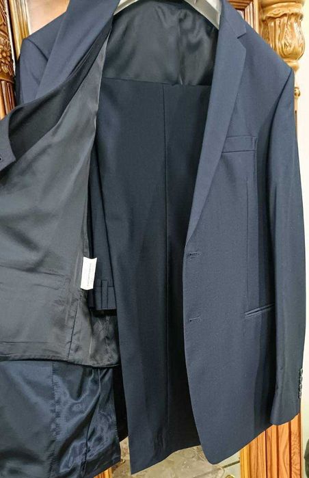 Продаётся костюм и брюки комплект // Костюм ва шим сотилади